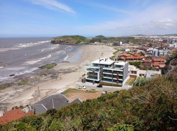 Apartamento · 259m² · 3 Quartos · 2 Vagas · COBERTURA - 2 SUITES - 2 VAGAS - PE NA AREIA - PRAIA DA CAL