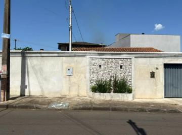 Casa · 319m² · 2 Quartos · 2 Vagas · Casa Padrão em Ponta Grossa
