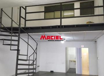Comercial · 200m² · 2 Vagas · Ponto comercial bem localizado! próximo a Unimed Centro.