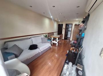 17b5knq2otm4otq0yze5zwjm_md · Vila da Penha, Amplo apartamento a venda, 2 quartos, sala, cozinha e banheiro.