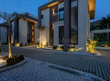Casa de 3 quartos, São Sebastião · Sobrado com 3 dormitórios à venda, 128 m² por R$ 2.700.000,00 - Camburi - São Sebastião/SP