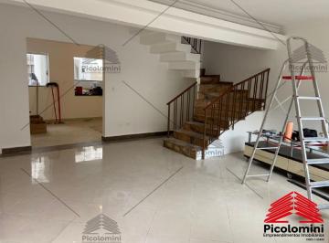 Casa · 160m² · 3 Quartos · 3 Vagas · Casa de Vila na Mooca-SP: 3 quartos, 1 suíte, 2 salas, 3 banheiros e 3 vagas - 160 m² - Portão Eletr