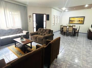 Casa de 4 quartos, Bragança Paulista · Casa Residencial em Bairro Tranquilo e Bem Localizado