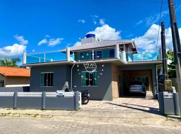 Casa · 260m² · 3 Quartos · 3 Vagas · Casa Ampla e Mobiliada à Venda em Areias da Palhocinha – Garopaba/SC