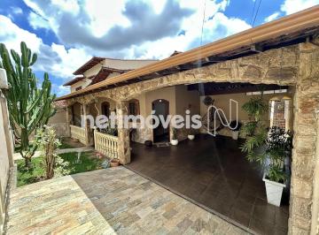 Casa · 300m² · 4 Quartos · 3 Vagas · Casa a venda no Serrano!