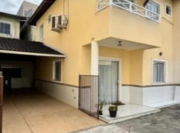 Foto 02 · Casa à venda em Pitangueiras, Lauro de Freitas-BA: 3 quartos, 1 suíte, sala ampla, área gourmet, móv