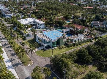 Casa · 2983m² · 6 Quartos · 9 Vagas · Casa em Condomínio para Venda em Guarujá, Jardim Acapulco, 6 dormitórios, 6 suítes, 7 banheiros, 9 v