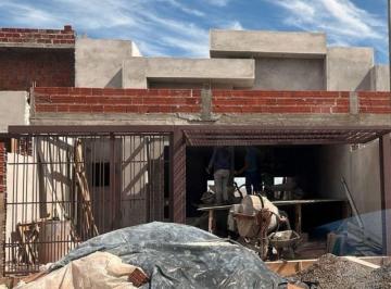 Casa · 87m² · 3 Quartos · 2 Vagas · VENDA | Casa, com 3 dormitórios em PARQUE RESIDENCIAL AEROPORTO, MARINGA