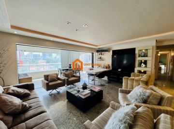 Apartamento · 225m² · 3 Quartos · 4 Vagas · Planta inteligente, com ambientes bem distribuídos nesse apartamento com 220m²