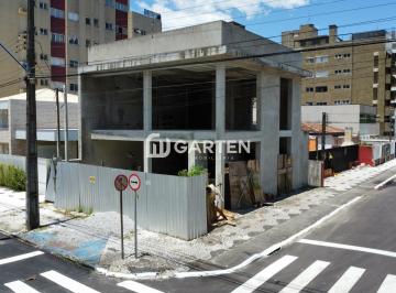 Casa · 153m² · 1 Vaga · Invista no Melhor de Caiobá | Esquina Comercial com Grande Potencial