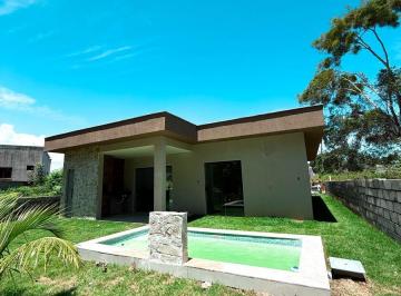 Casa de 3 quartos, Camaçari · Casa térrea de alto padrão, 3 suites com closet e piscina e área gourmet privativa