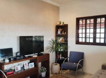 Casa · 98m² · 3 Quartos · 4 Vagas · 298m² de terreno !!