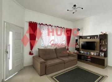 Casa · 150m² · 2 Quartos · 5 Vagas · 2 suítes no Vista Verde !