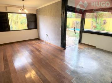 Casa · 186m² · 4 Quartos · 3 Vagas · 3 dormitórios, 2 suítes com 427m² de terreno