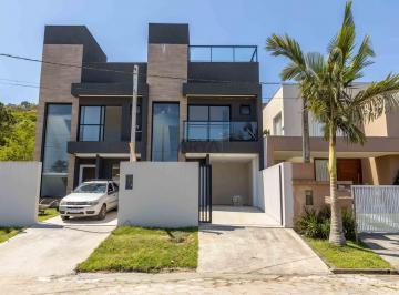 Casa · 152m² · 3 Quartos · 1 Vaga · Sobrado à venda em Guaratuba ARYA1