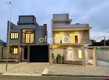 Casa · 141m² · 3 Quartos · 2 Vagas · Triplex em Araucária / Porto das Laranjeiras