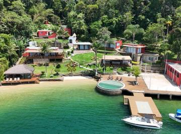 Casa · 700m² · 6 Quartos · Casa com Praia privativa, heliponto, píer, em Ilha, Angra dos Reis!