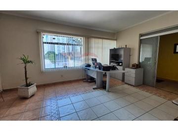 Comercial · 191m² · 6 Quartos · 2 Vagas · Sobrado comercial no Centro de São Bernardo do Campo com 6 salas, 2 vagas de garagem, 191m²