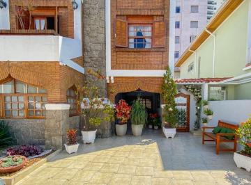 DSC_20260620_182132_000.jpeg · Elegante casa para venda em Cambuci com 5 quartos, sendo 3 suítes, 275m² - theremaxcollection#D6LS1