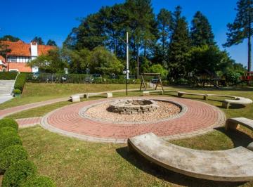 IMG_20260603_185752_000.jpeg · Casa no condomínio Swiss Park para venda com 3 quartos, sendo 3 suítes, 227m² - theremaxcollection#7