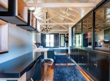 IMG_20260623_002141_000.jpeg · Confortável casa em condomínio para locação com 5 quartos, sendo 5 suítes, 1,200m² - theremaxcollect