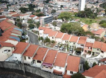 PHOTO_20260607_185725_002.jpeg · Casa no condomínio The Village Residence para venda com 3 quartos, sendo 1 suíte, 143m² - theremaxco