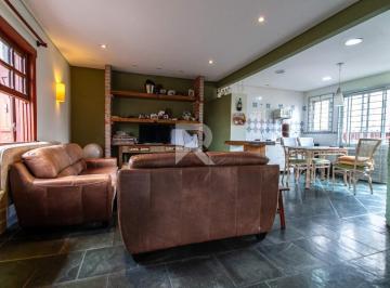 Casa · 160m² · 2 Quartos · 2 Vagas · Casa Térrea Frente Rua com Jardim, 2 quartos, 100 m² – São Braz – Curitiba/PR