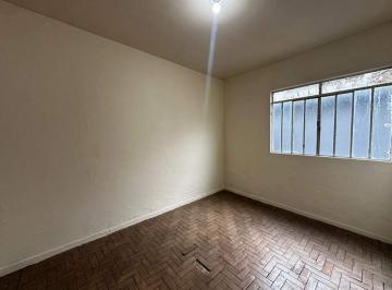 Casa · 70m² · 2 Quartos · Alugo casa com 02 quartos na Vila Augusto chaves- Itaúna/Mg!!