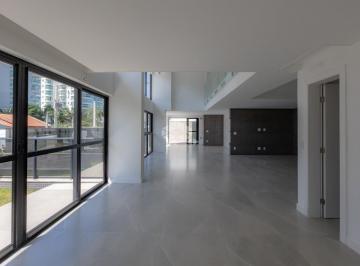 Apartamento · 229m² · 4 Quartos · 3 Vagas · Apartamento com 4 suítes e 3 vagas de garagem em Praia Brava pronto