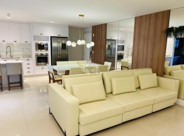 Apartamento · 125m² · 3 Quartos · 2 Vagas · Apartamento com 3 suítes e 2 vagas de garagem em Itapema, Meia Praia