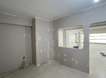 Comercial · 108m² · 1 Vaga · Comercial Sala EdCond em Maringá