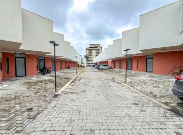 Foto 01 · Casa em condomínio bairro Itaguá Ubatuba