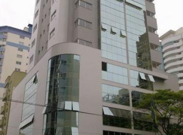 Apartamento · 190m² · 3 Quartos · 2 Vagas · Apartamento diferenciado com piscina privativa sendo 03 suítes em Balneário Camboriú/SC