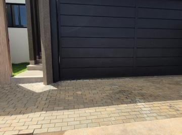 Casa · 306m² · 4 Quartos · 2 Vagas · Casa à venda no bairro Bom Pastor - Divinópolis/MG