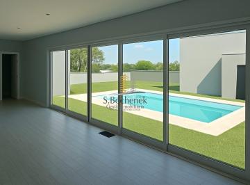 Casa · 1500m² · 4 Quartos · 6 Vagas · Deslumbrante casa térrea locação Tamboré 1 Alphaville c/ 4 suítes + piscina