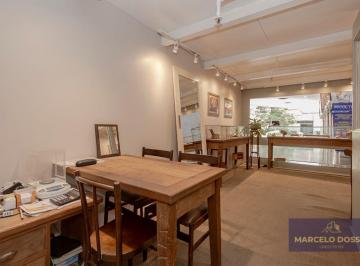Comercial , Porto Alegre · Loja térrea à venda, com 45m², 1 banheiro, 1 vaga, mezanino, Bairro Rio Branco. Ótima oportunidade!!