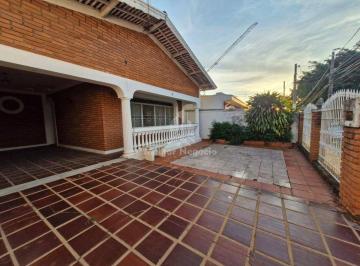 Casa · 184m² · 4 Quartos · 4 Vagas · Casa à venda com 3 quartos em Campinas