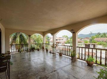 Casa · 398m² · 4 Quartos · 8 Vagas · Casa em Itaipu, Niterói/RJ de 398m² 4 quartos à venda por R$ 1.500.000,00