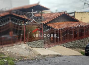 Casa en Venda de 6 quartos Bonfim · Casa em Rua Arceburgo - Bonfim - Belo Horizonte/MG