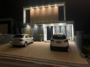 Casa · 207m² · 3 Quartos · 4 Vagas · Casa Condomínio 3 quartos suítes