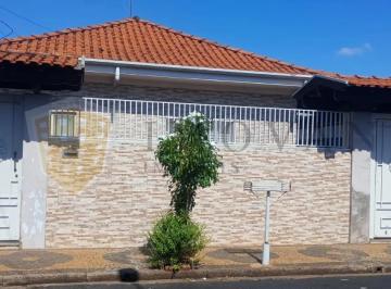 Casa · 360m² · 3 Quartos · 3 Vagas · Casa Padrão em Santa Rita do Passa Quatro