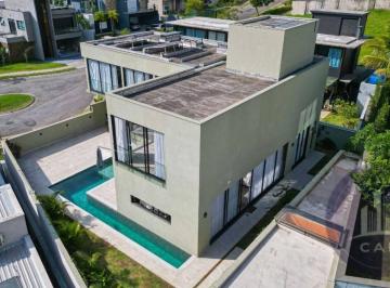 Casa · 500m² · 4 Quartos · 6 Vagas · Casa mobiliada 4 quartos para venda ou aluguel por R$ 26.000- Alphaville/SP