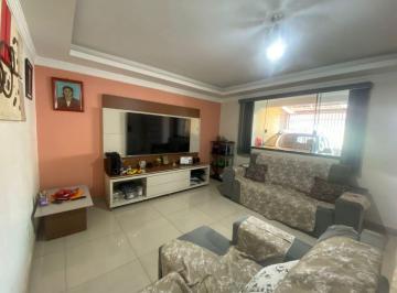 Casa de 3 quartos, Riacho Fundo · Qn 01 - Casa escriturada, sobrado de 03 pavimentos!
