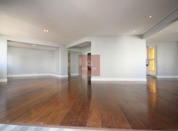 Apartamento · 244m² · 3 Quartos · 3 Vagas · Amplo 3 suites em Moema Pássaros