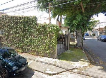 Comercial · 213m² · 2 Vagas · Casa comercial na Rua Hollywood, N. 9 • 213 m²