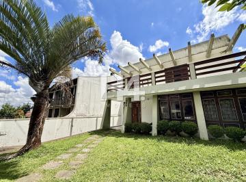 Casa · 549m² · 5 Quartos · 7 Vagas · Casa à venda - em Guabirotuba
