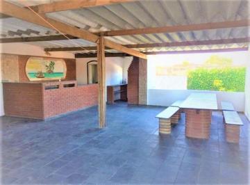 Casa de 4 quartos, Itanhaém · Sobrado com 4 dormitórios a 100m da praia – Locação para feriados e fim de ano