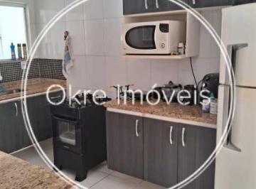 Casa · 81m² · 2 Quartos · 2 Vagas · Casa de rua : / Residencial / Barroco (Itaipuaçu)