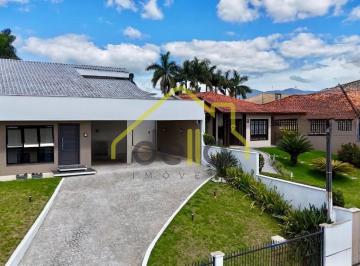 Foto 01 · Casa Plana averbada no Glória estuda permuta por apartamento!