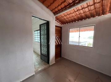 Casa · 160m² · 2 Quartos · 1 Vaga · Vendo casa ampla no Santanense- Itaúna/Mg!!